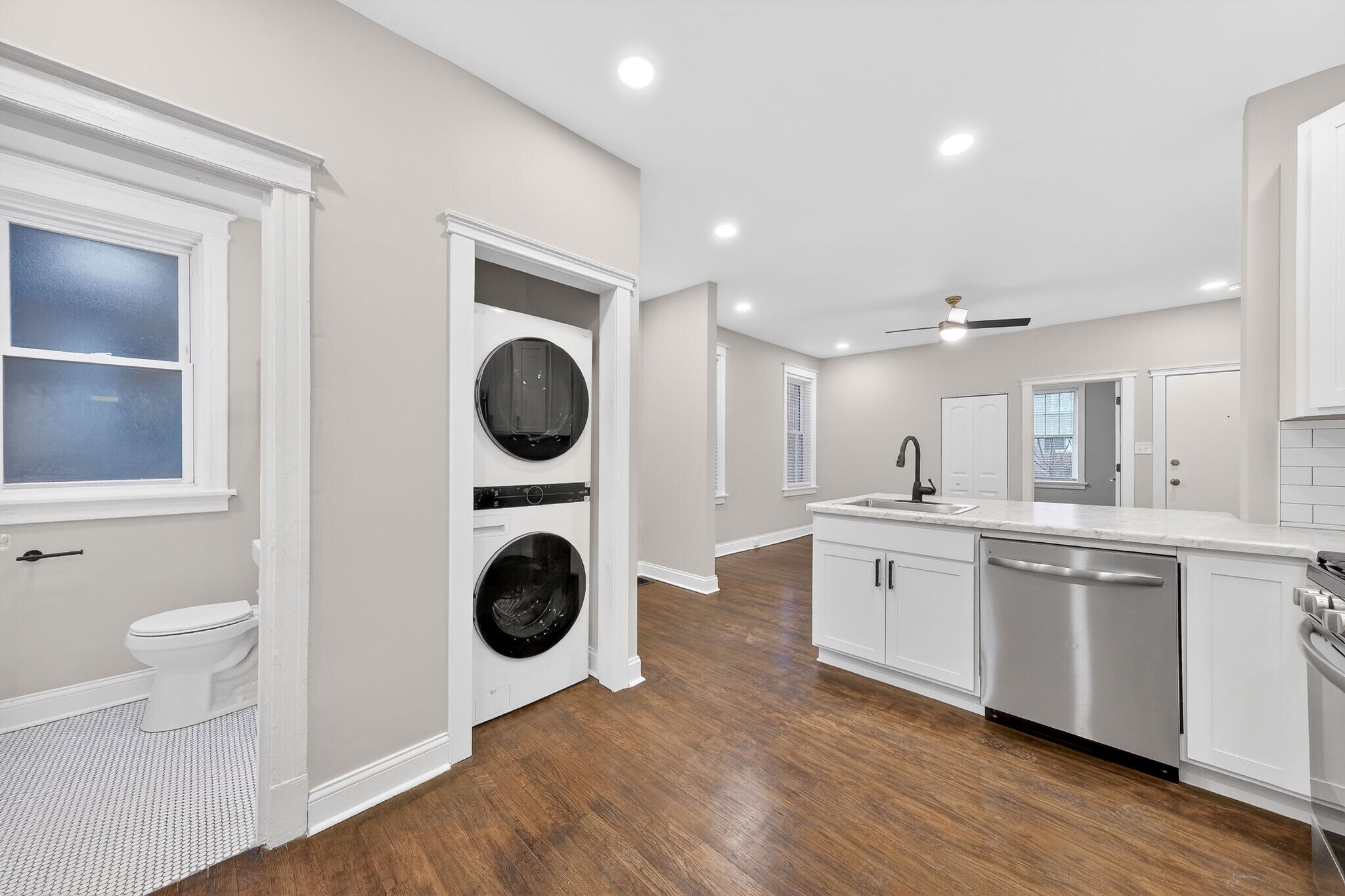 Building Photo - 4170 McRee Ave