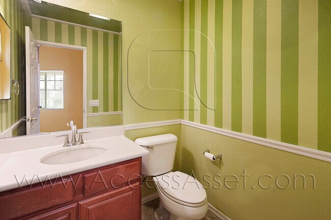 Building Photo - Charming 4 Bedroom, 3 Bathroom Home in Murrieta with Spacious Layout & Bright Interiors
