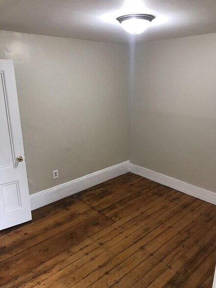 Images are representative samples of the advertised unit. Actual units shown during tours may differ - 1 Terrace Pl