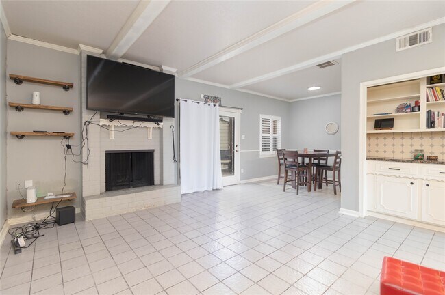 Building Photo - 1404 Walnut Bend Ln