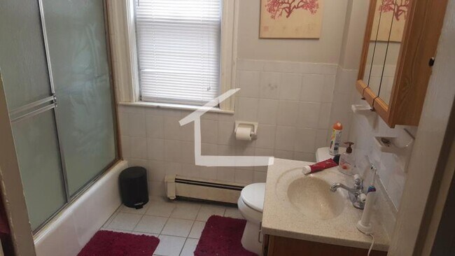 Building Photo - 6 bed in Allston