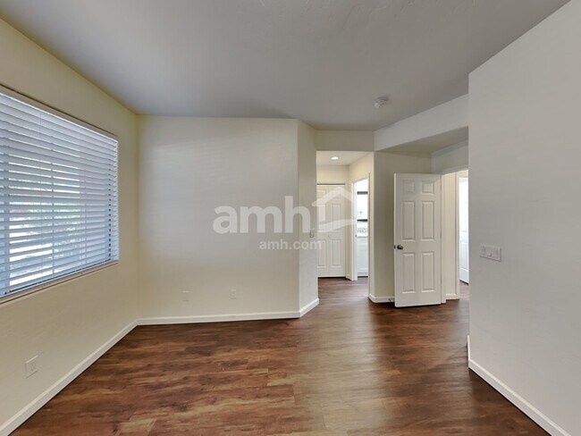 Building Photo - 10191 N Tarheel Pl