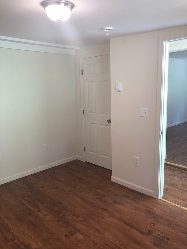 Building Photo - 8 Braddock St