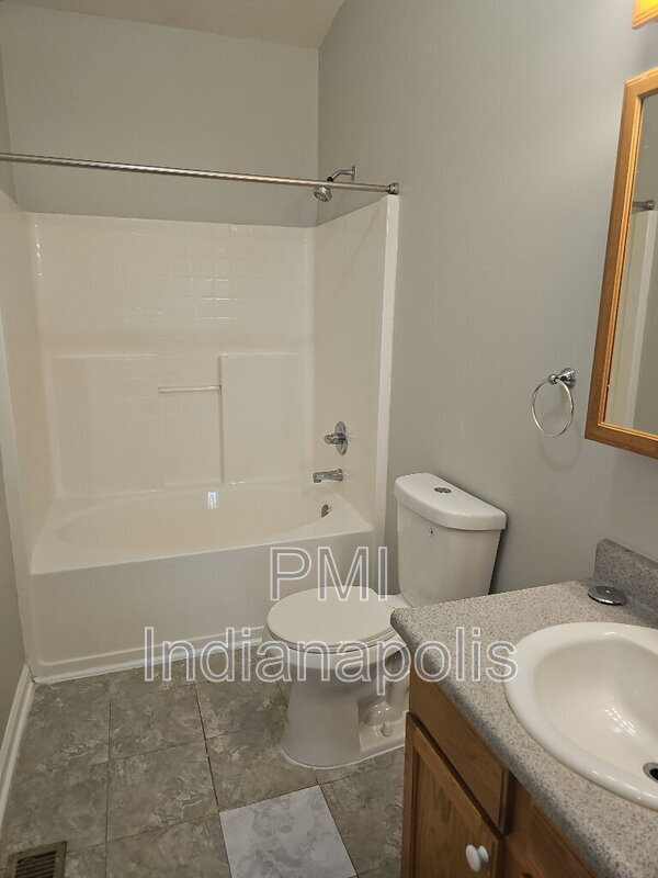 Building Photo - 1811 Winfield Park Dr