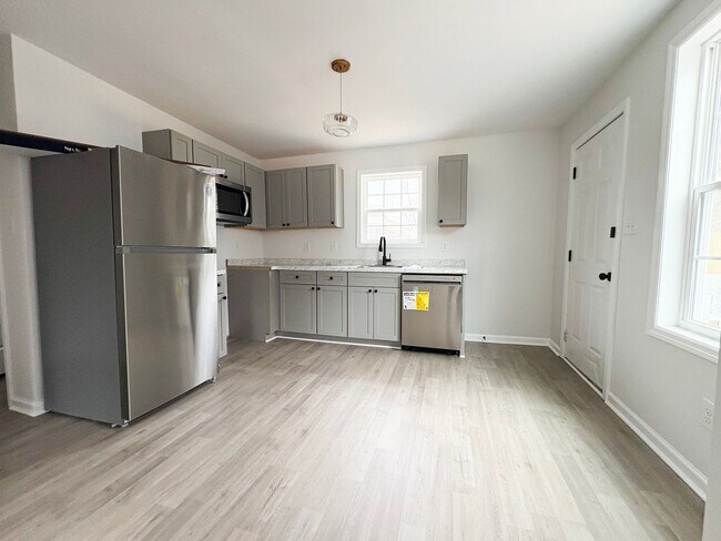Building Photo - 1  Bedroom 1 Bathroom- New Construction!