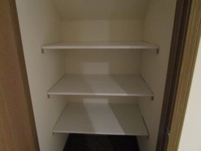 Building Photo - 501-503 Glenstone Dr.