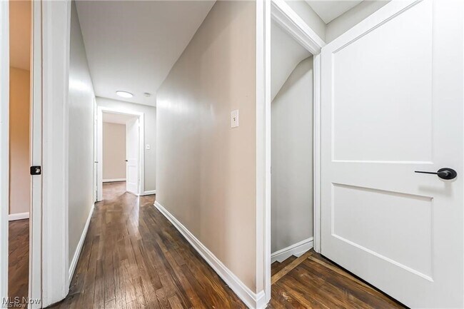 Building Photo - 3839 Mayfield Rd