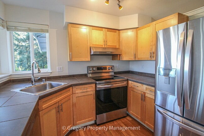 Building Photo - 12023 NE 204th Pl