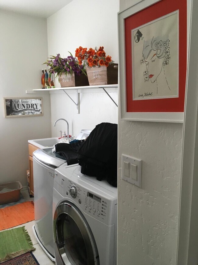 Building Photo - 1124 San Augustin Dr