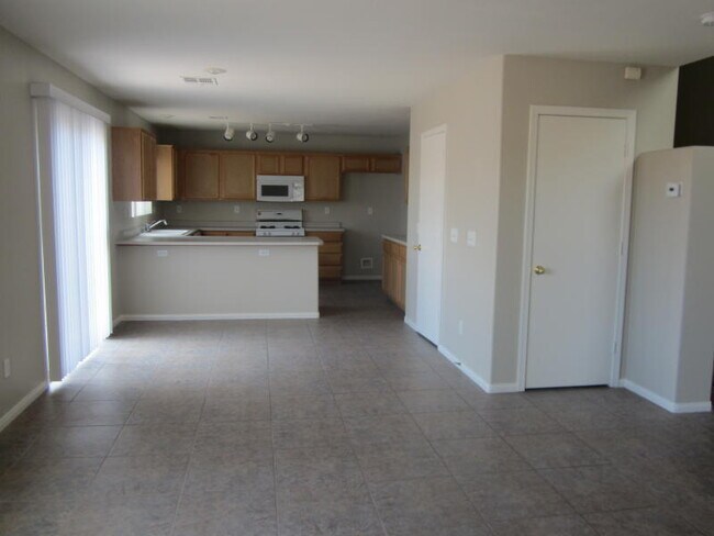 Building Photo - 4122 Carrie Hills Ave