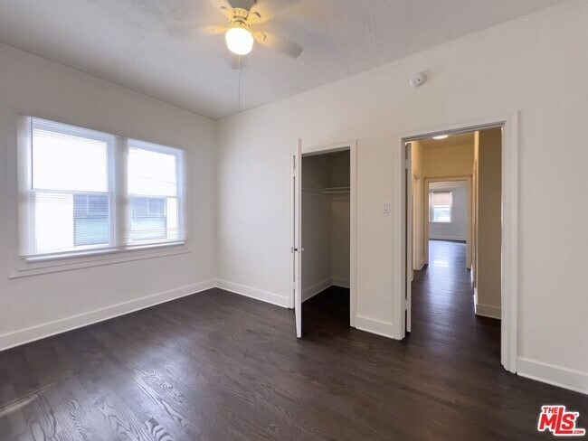 Building Photo - 1532 Rosalia Rd