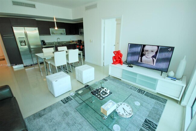 Building Photo - 950 Brickell Bay Dr