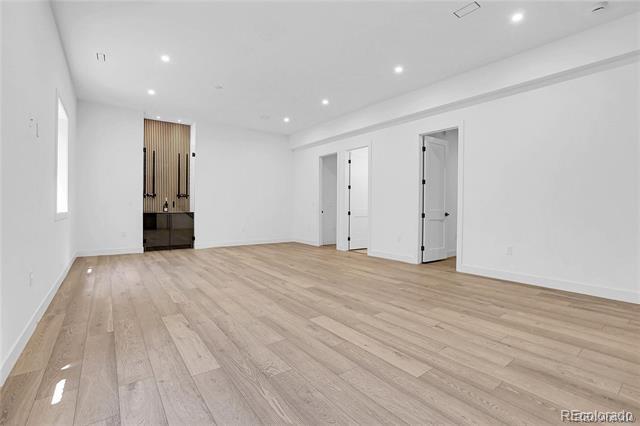 Building Photo - 1491 S York St