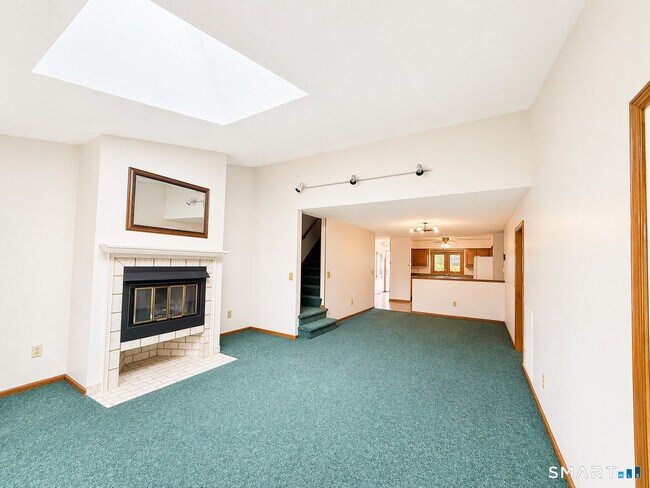 Building Photo - 504 Sandstone Dr