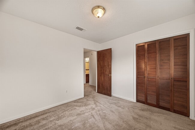 Building Photo - 12835 Woodlite Ln