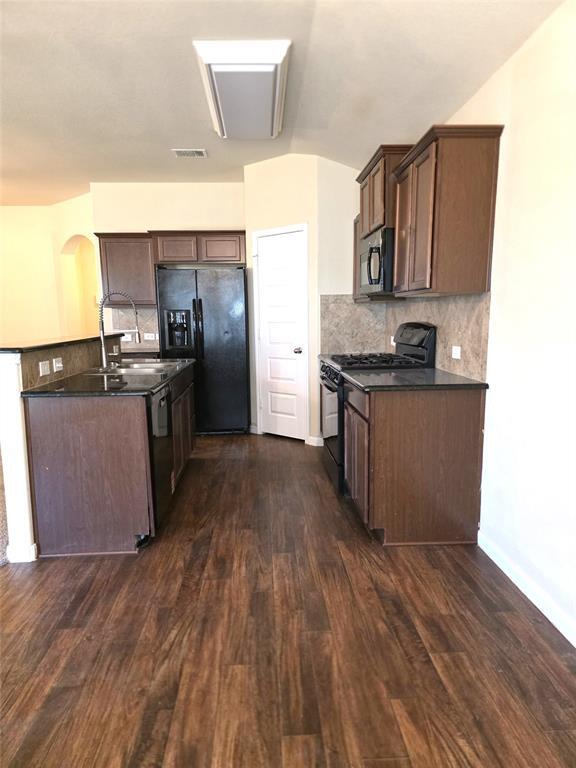 Building Photo - 602 Mitchell Dr