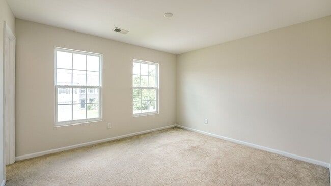 Building Photo - 4 Bedroom 2.5 Bath House in Sophia Landing...