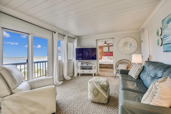 Building Photo - 23223 Front Beach Rd