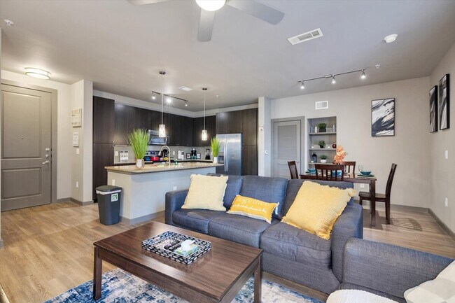 Building Photo - 7224 Staffordshire Blvd