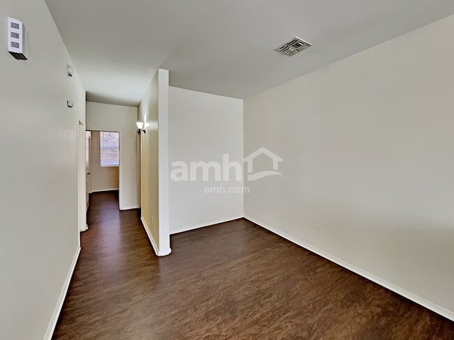 Building Photo - 10253 E Jerome Ave