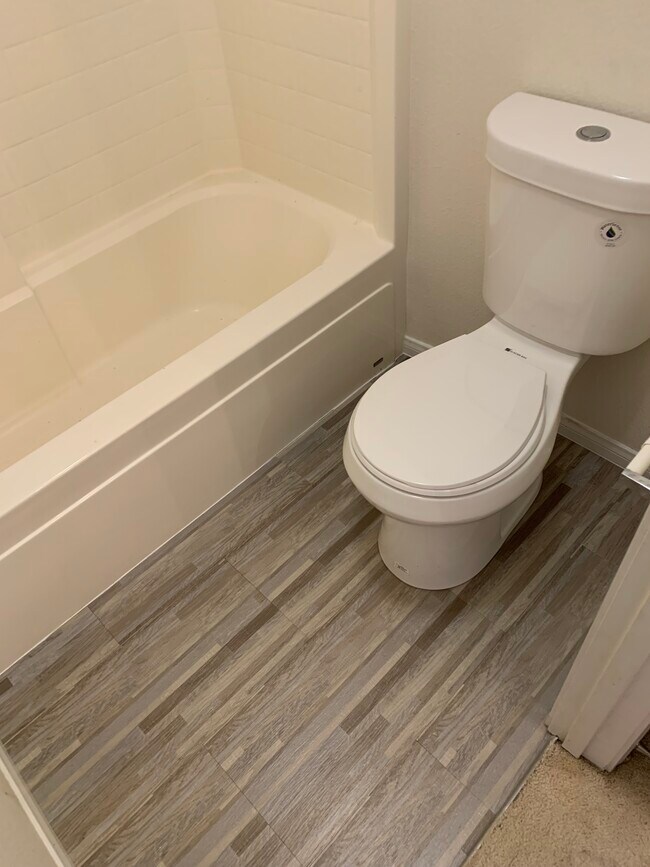 Building Photo - 4330 Spruce Grove St