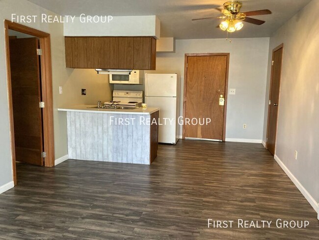 Building Photo - Holiday Move in Special, $100 off 1st mont...