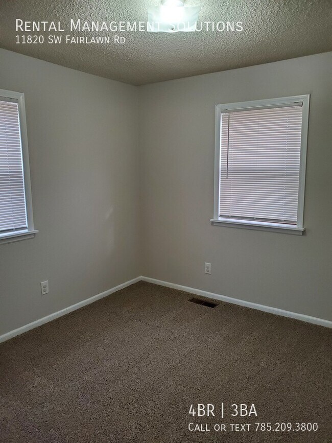Building Photo - *SPACIOUS COUNTRY LIVNG* 11820 SW Fairlawn...