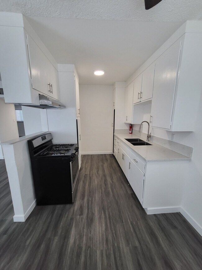 Floorplan - 611 S Fir Ave