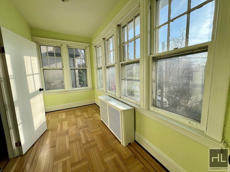 Building Photo - 3.5BR 2BA Massive Townhouse w/ Sunroom & Optional Private Parking In Maspeth