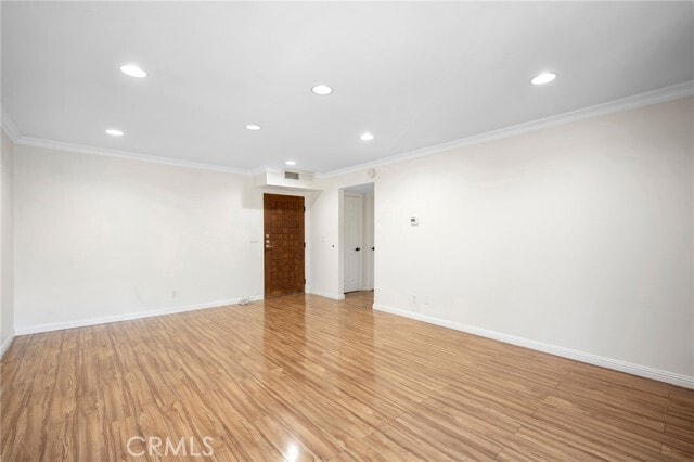 Building Photo - 570 W Stocker St