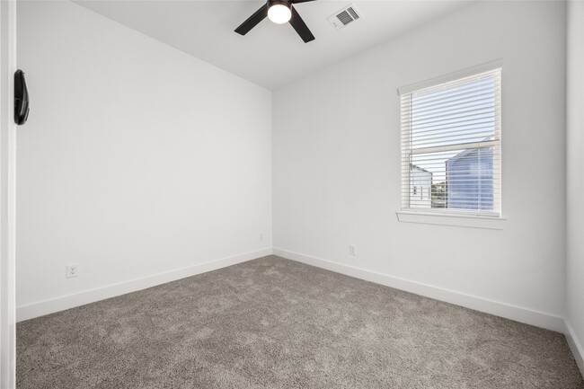 Building Photo - 14107 Faith Frst Dr