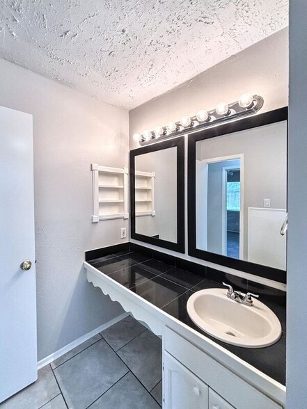 Building Photo - 7311 Postwick Ct