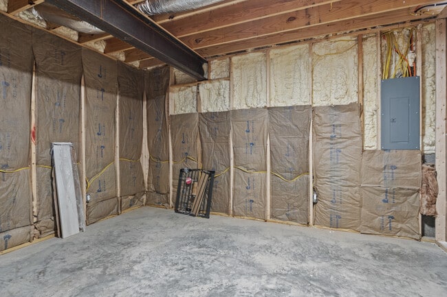 Building Photo - 240 Banyan Blvd