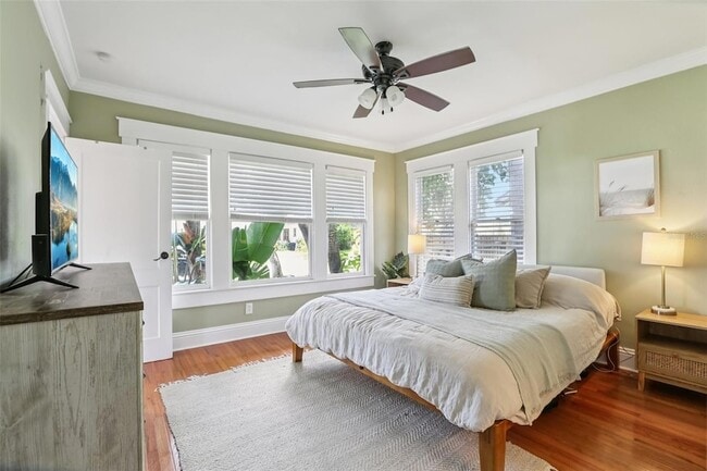 Building Photo - 712 E Caracas St