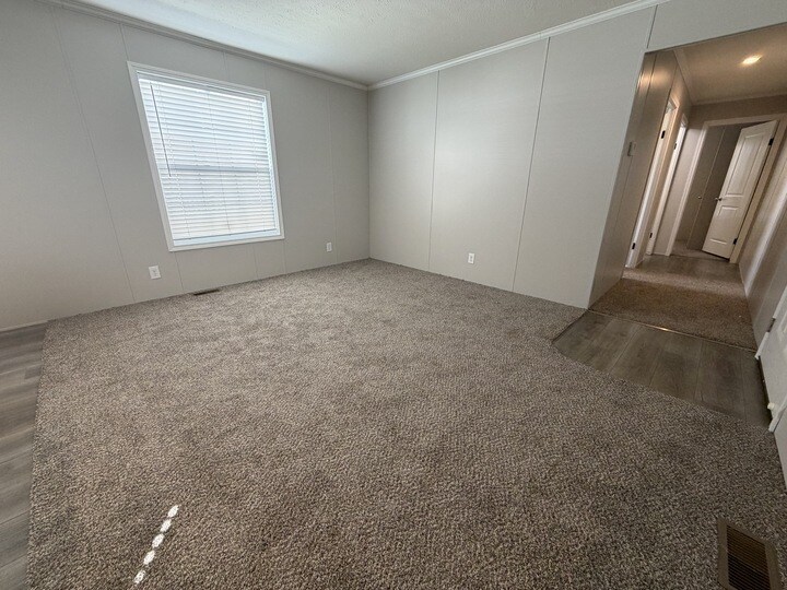 Building Photo - 38056 Johannes Dr