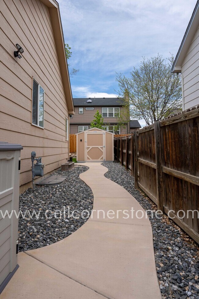 Building Photo - 6950 Highland Vista Dr