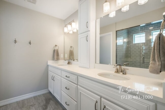 Building Photo - FORMER OAKWOOD MODEL 4BD HOME IN BANNING L...