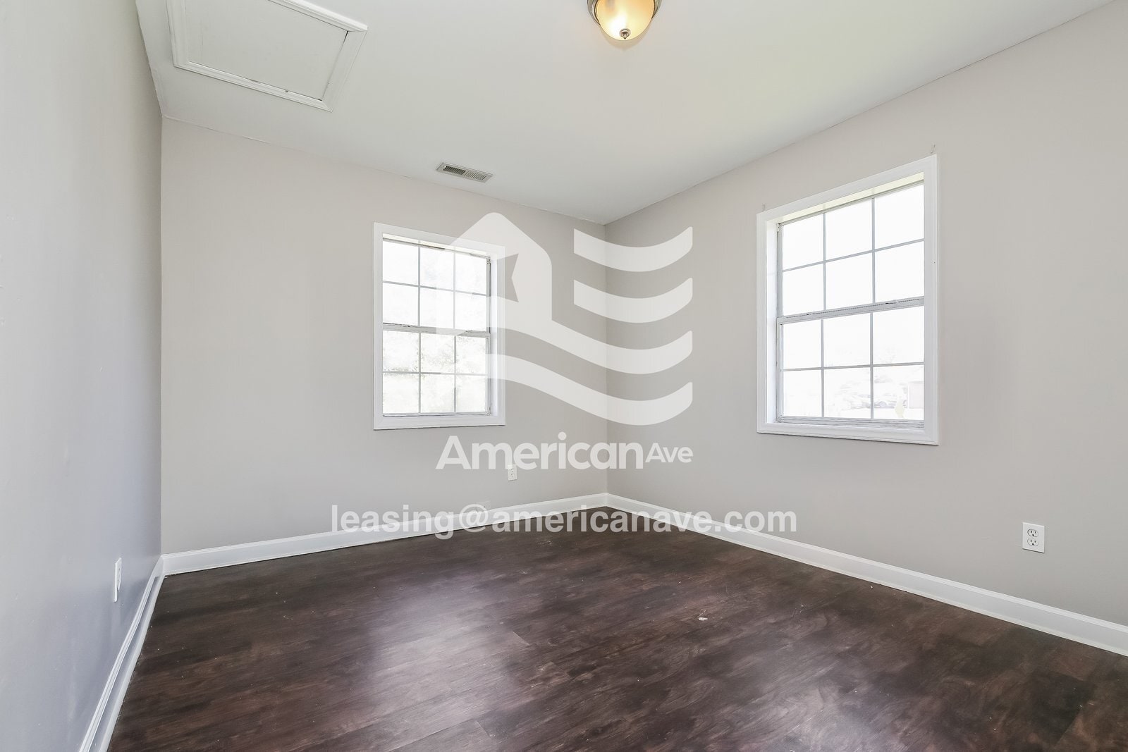 Building Photo - 802 Abington Dr