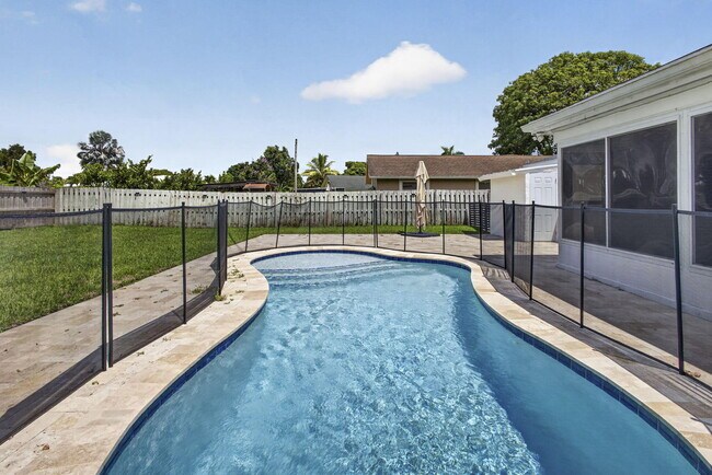 Building Photo - 11760 Inverness Cir