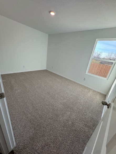 Building Photo - 2046 Zephyr Lily