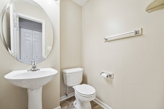 Building Photo - 2005 Rathie Dr