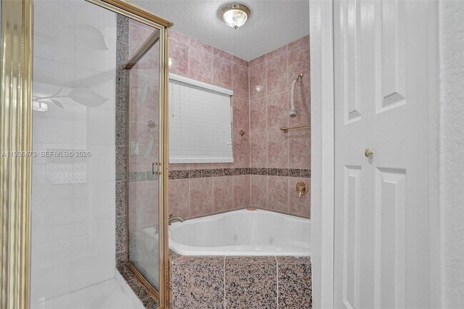 Building Photo - 13015 Biscayne Island Terrace