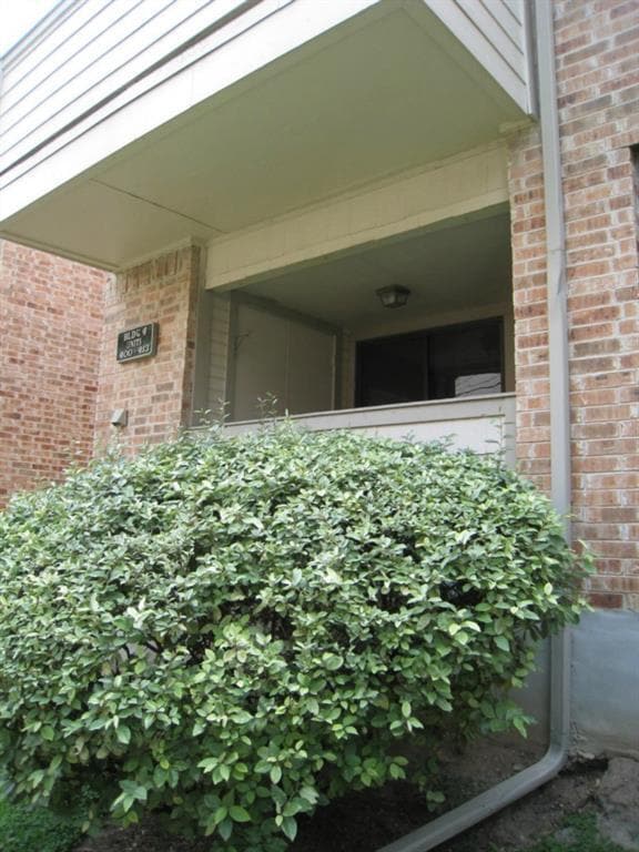 Building Photo - 2500 Burleson Rd