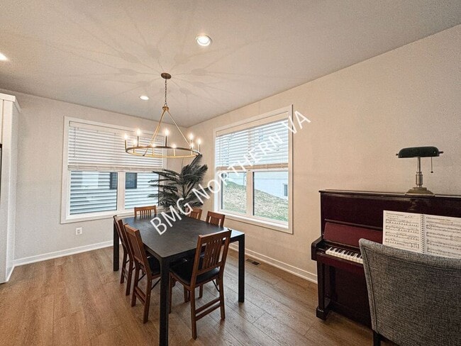 Building Photo - 41684 Carefree Court