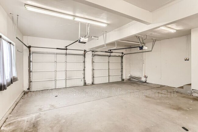 Building Photo - 2471 S Ivanhoe Pl