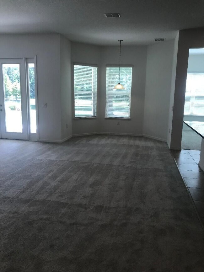 Building Photo - 12886 Westside Vlg Lp
