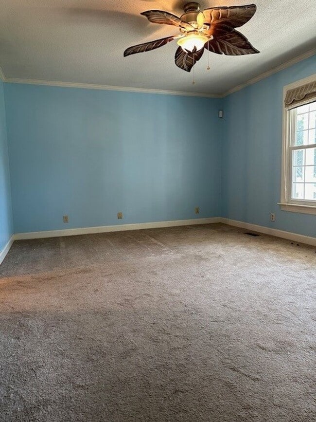 Building Photo - Spacious Home with Bonus Room, Pool & Solar Panels in Goldsboro!