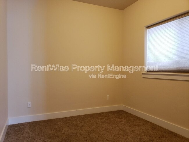 Building Photo - 6260 N Maximus Pl