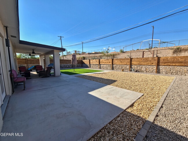 Building Photo - 7321 Cuba Dr