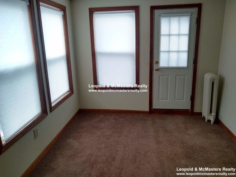 Building Photo - 95 Nichols Ave